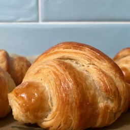 Task 27: Croissants